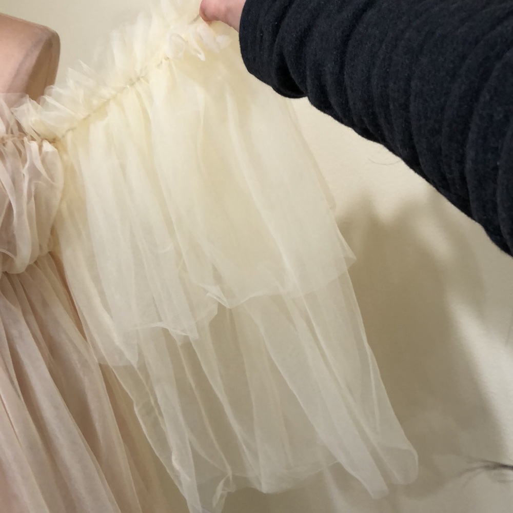 SOLD Francesca’s Collection Off Shoulder Bell Sleeve Cream Tulle Dress Size XL - Picture 3 of 9